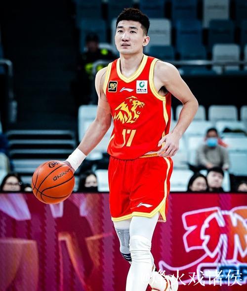 CBA俱乐部杯：孙铭徽13+10 浙江方兴渡战胜青岛